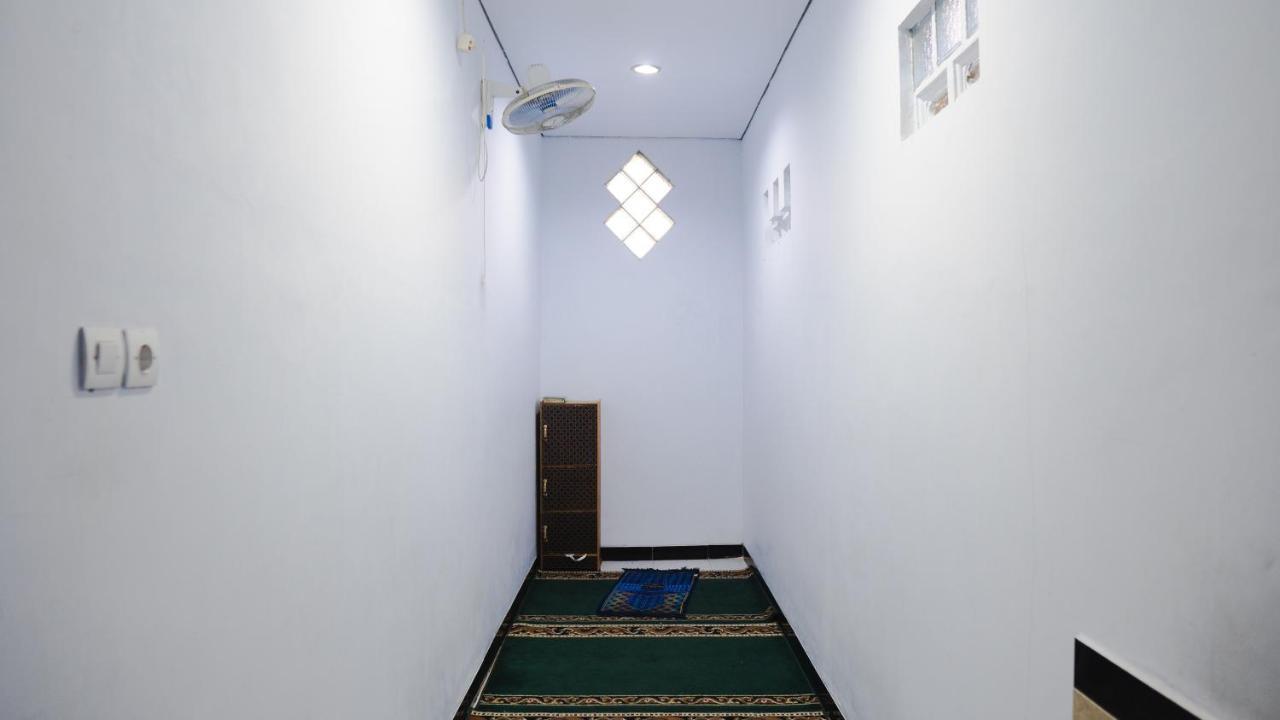 טגאל Sitiinggil Guest House Syariah מראה חיצוני תמונה